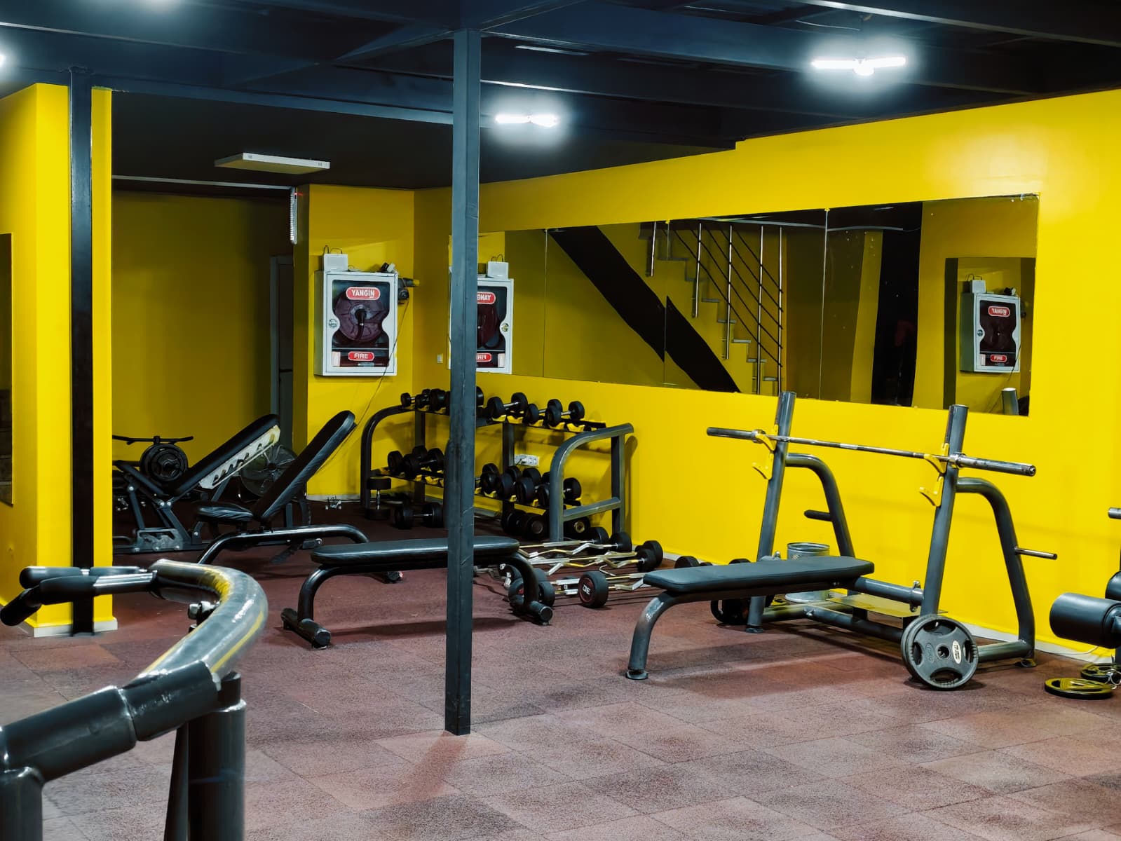 Beast Fitness Aydınlı Serbest Ağırlıklar